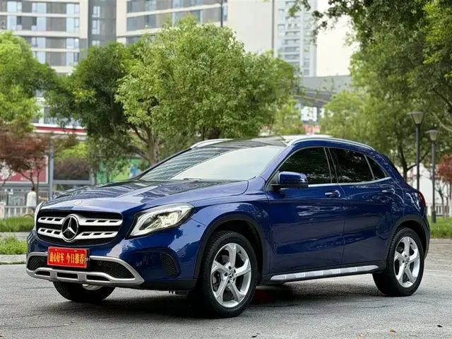 Mercedes-Benz GLA 2018 GLA 200 Fashion
