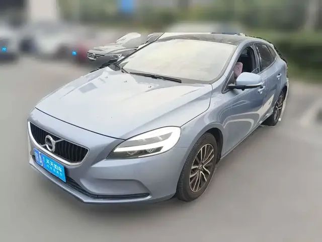 Volvo V40 2019 T3 Momentum