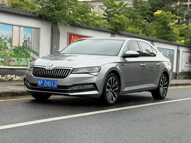 Škoda Superb 2022 TSI280 DSG Premium Edition
