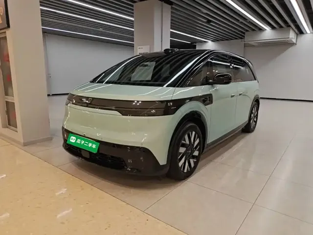 ZEEKR MIX 2025 Smart Driving Edition