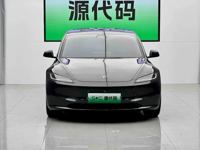 Tesla Model 3 2025 Model Year Facelift Rear-Wheel Drive