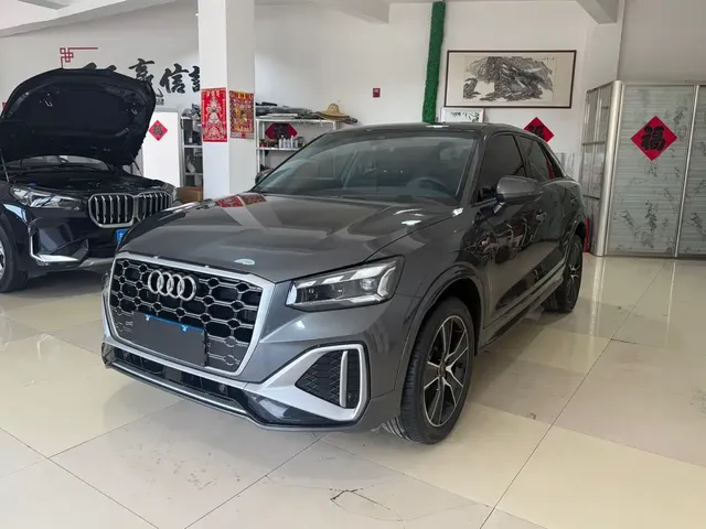 Audi Q2L 2022 35 TFSI Fashion Dynamic