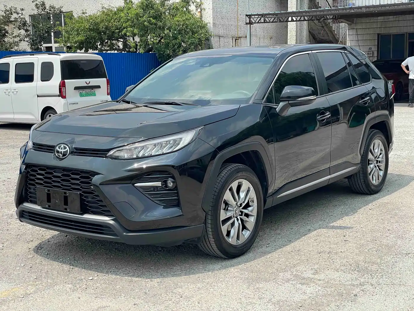 Toyota Wildlander 2021 2.0L CVT 2WD Luxury Edition