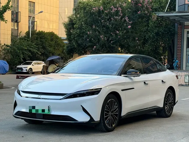 BYD Han 2021 EV Standard Range Luxury