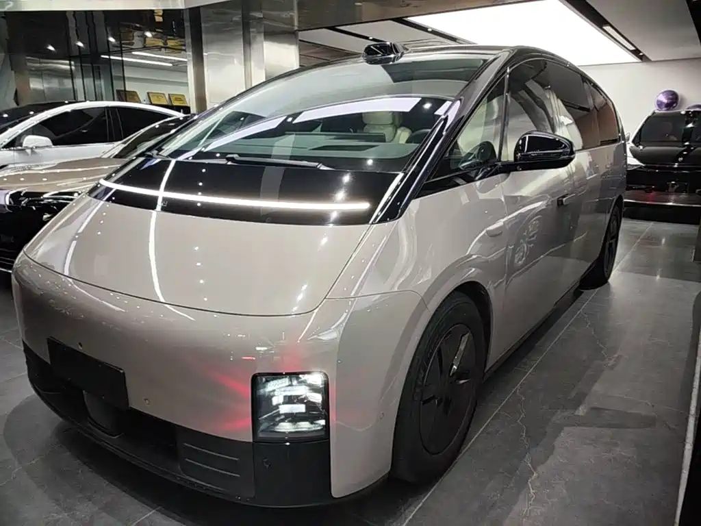 Li Auto MEGA 2024 Ultra