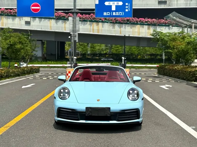 Porsche 911 2022 Carrera Cabriolet 3.0T