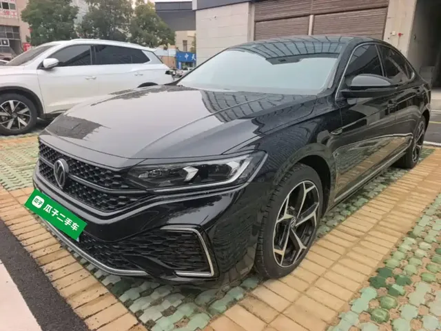 Volkswagen Passat 2024 Model 380TSI Starlight Elite
