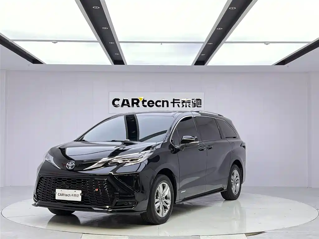 Toyota Sienna 2023 2.5L Hybrid Comfort Edition