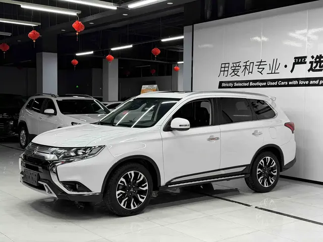 Mitsubishi Outlander 2019 2.4L 4WD Deluxe Edition 5-Seater China VI