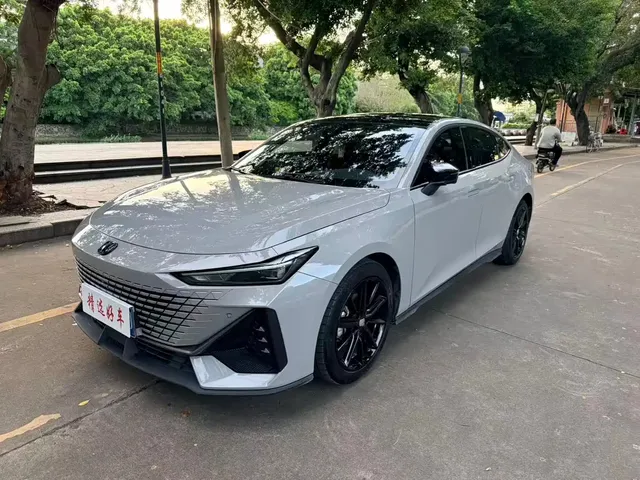 Changan UNI-V 2022 1.5T Premium Model