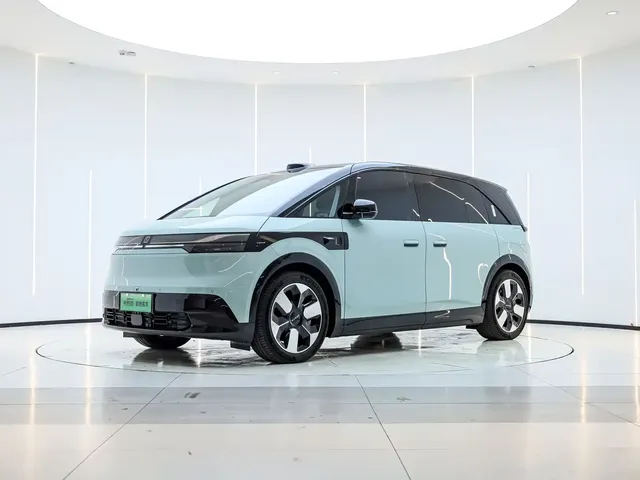 ZEEKR MIX 2025 Smart Driving Edition