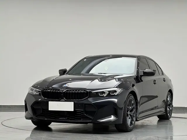 BMW 3 Series 2025 330i M Sport Night Edition
