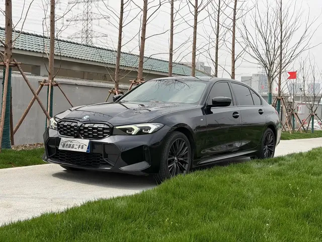 BMW 3 Series 2023 325Li M Sport Black Night Package