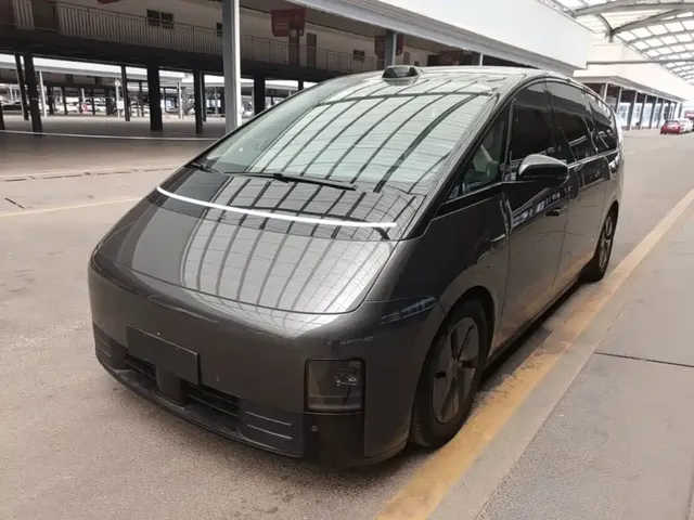 Li Auto MEGA 2024 Ultra