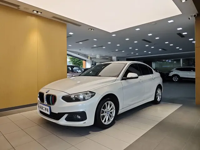 BMW 1 Series 2018 118i Fashion Edition
