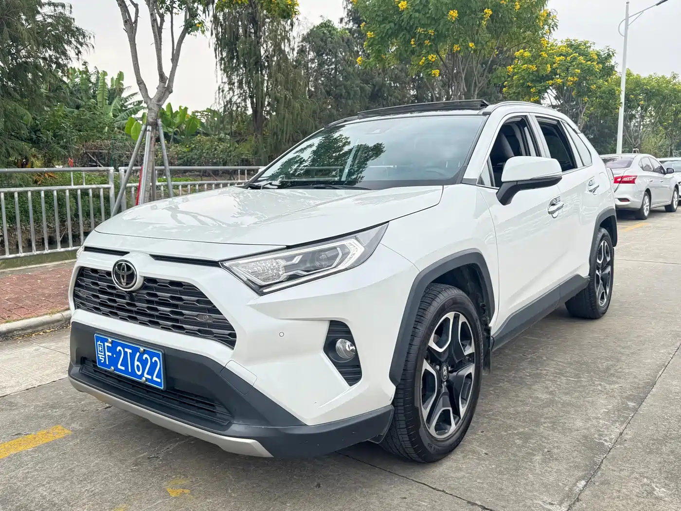 Toyota RAV4 Rongfang 2021 2.0L CVT 2WD Premium