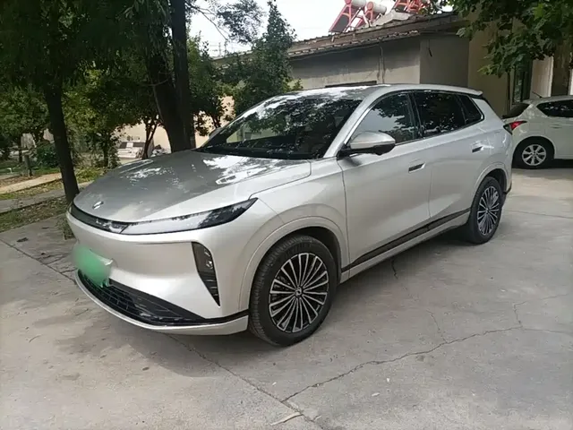 Dongfeng Aeolus L8 2025 Plug-in Hybrid