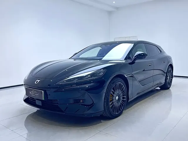 Denza Z9GT 2024 1100 AWD Ultra Edition