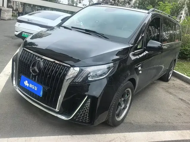 Mercedes-Benz Vito 2023 2.0T Elite 7-Seater