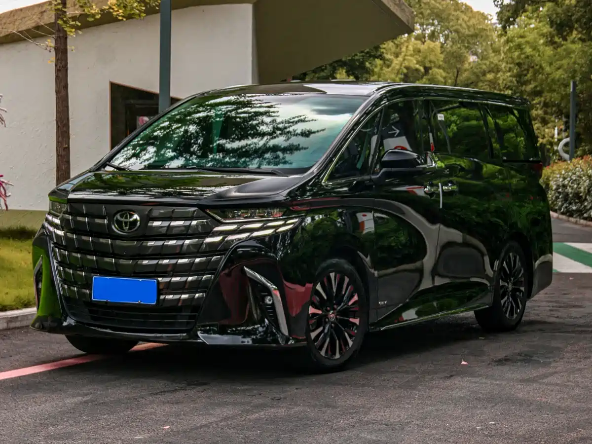 Toyota Alphard 2025 Hybrid 2.5L Ultimate Gold Edition