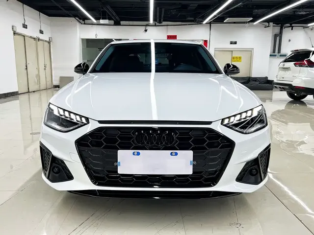 Audi A4L 2023 40 TFSI Luxury Sport