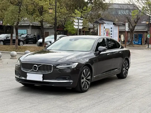 Volvo S90 2021 B5 Elegance Luxury Edition