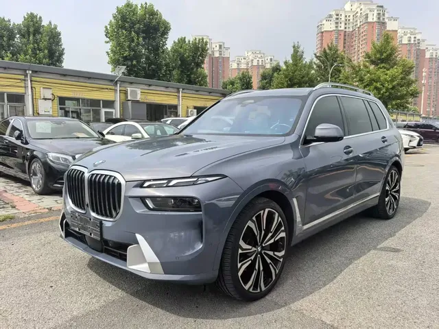 BMW X7 2023 xDrive40i Leading Luxury Package