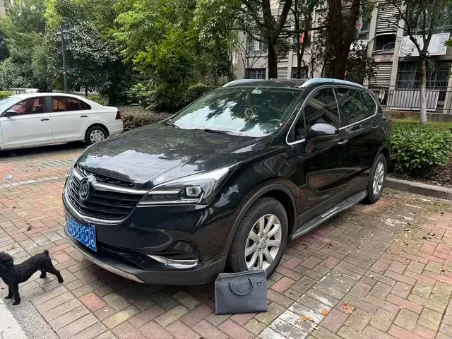 Buick Envision Plus 2020 20T FWD Leading