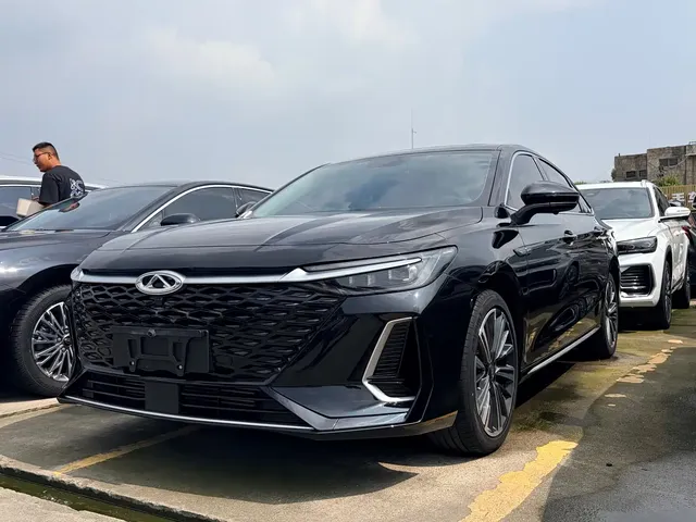 Chery Arrizo 8 2022 1.6T DCT Yi
