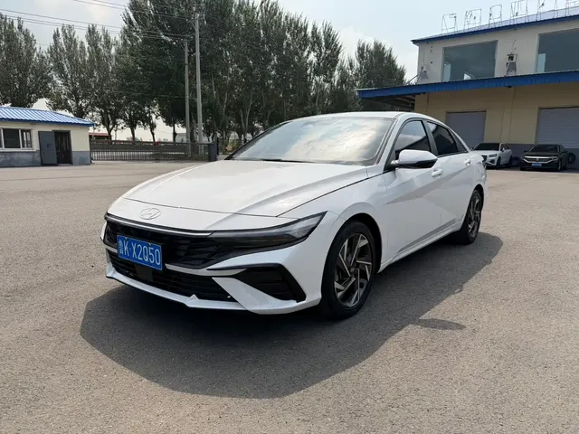 Hyundai Elantra 2023 Model 1.5L CVT LUX Premium Edition