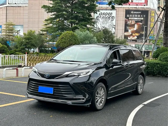 Toyota Sienna 2023 2.5L Hybrid Comfort Edition