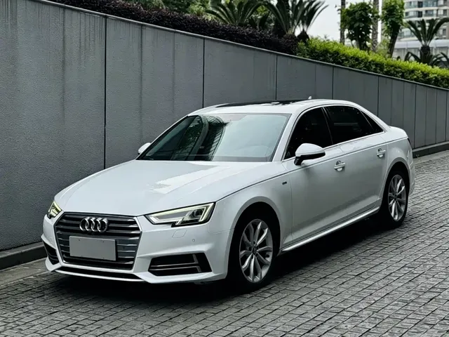 Audi A4L 2018 30th Anniversary 40 TFSI Fashion