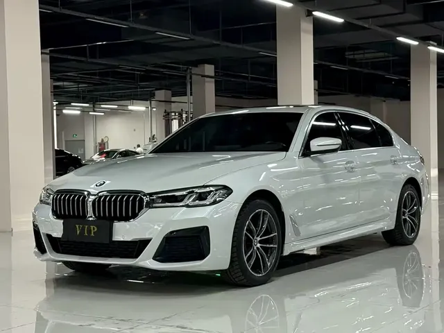 BMW 5 Series 2022 525Li M Sport Package