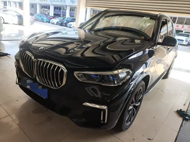 BMW X5 2022 xDrive 30Li Premium M Sport Package