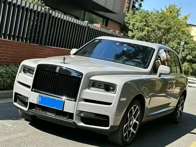 Rolls-Royce Cullinan 2018 5-Seater Version