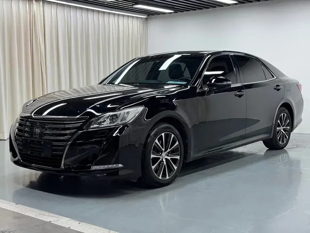 Toyota Crown 2018 2.0T Fashion Edition