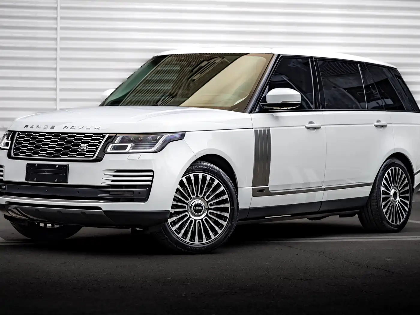 Land Rover Range Rover 2021 3.0 L6 Heritage Extended Classic Edition