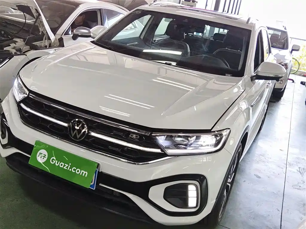 Volkswagen T-ROC 2025 Facelift 300TSI DSG 2WD Dawn Edition