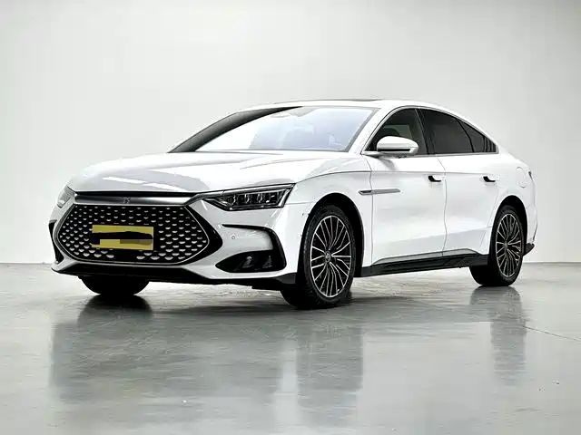 BYD Han 2022 DM-i 121KM Prestige
