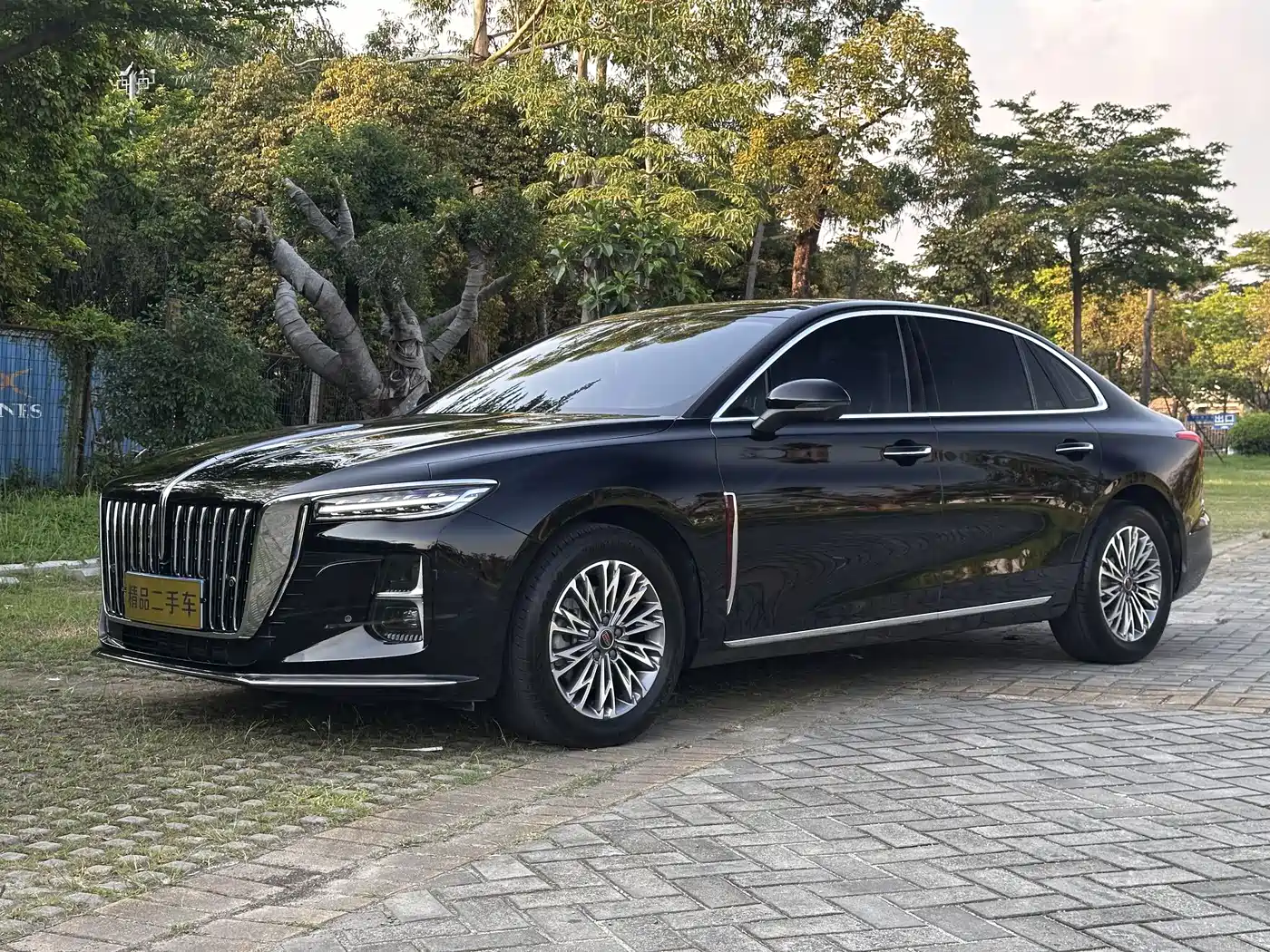 Hongqi H5 2025 1.5T DCT Flag Rhythm 500,000 Units Memorial Edition