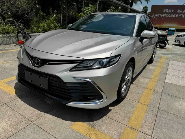 Toyota Camry 2021 2.0G Luxury Edition