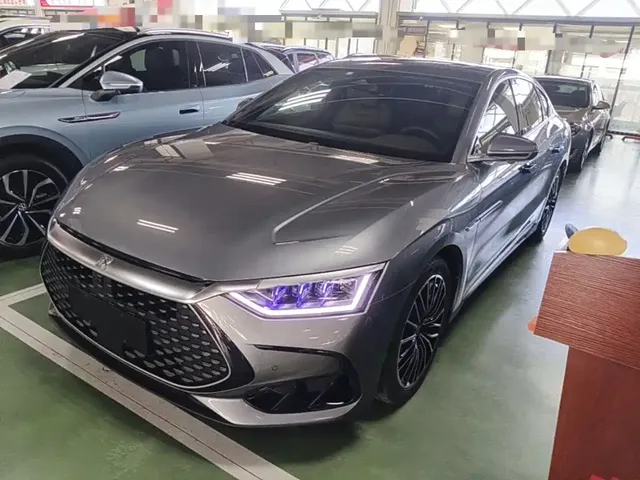 BYD Han 2022 DM-i 121KM Prestige