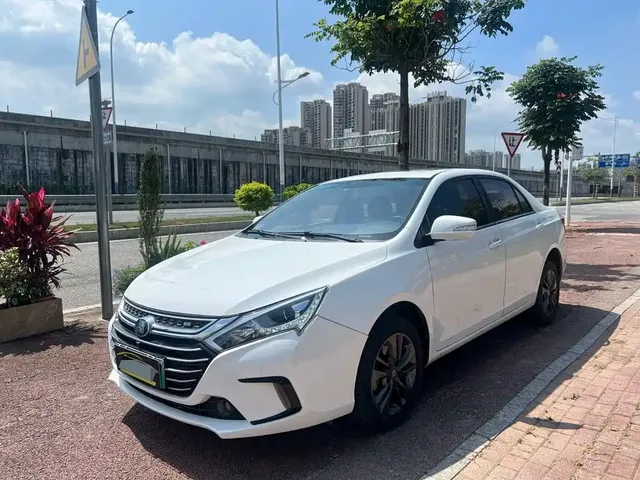 BYD Qin New Energy 2018 1.5T Smart Premium