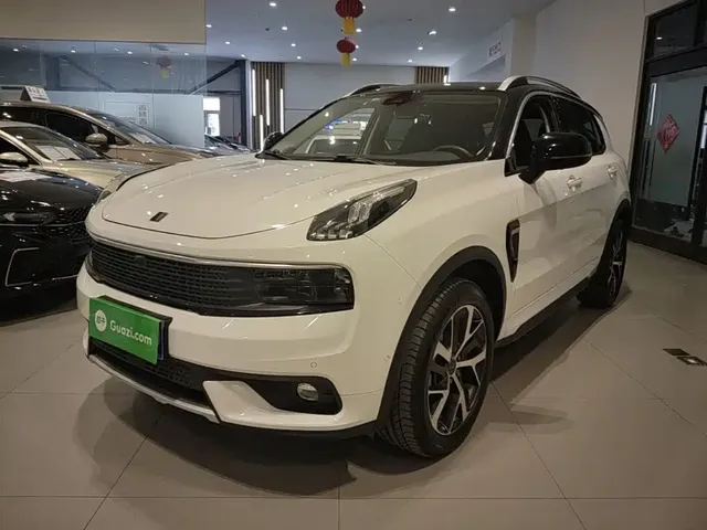 Lynk & Co 01 2017 2.0T AWD Pro
