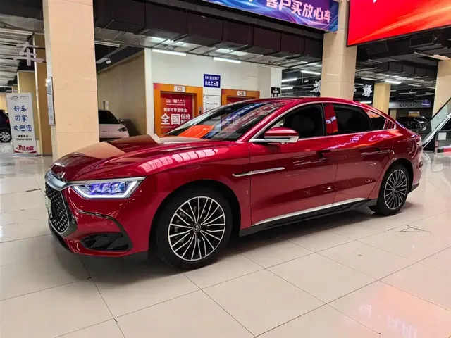 BYD Han 2023 DM-i Champion Edition 121KM Premium