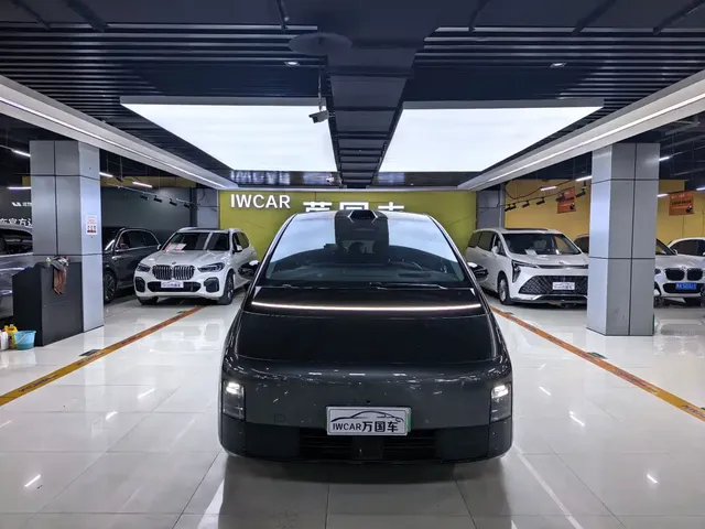 Li Auto MEGA 2024 Ultra
