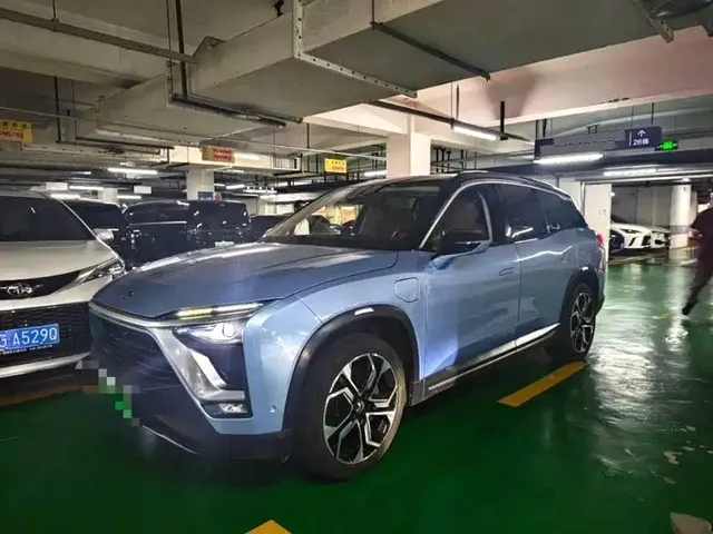 NIO ES8 2018 Founder Edition