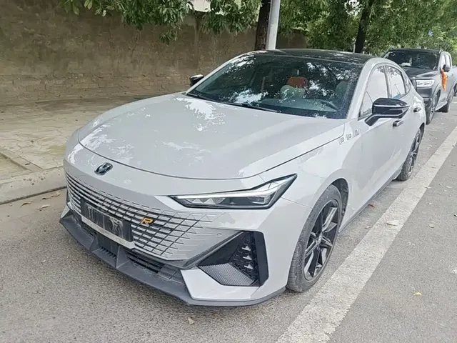 Changan UNI-V 2022 1.5T Premium Model
