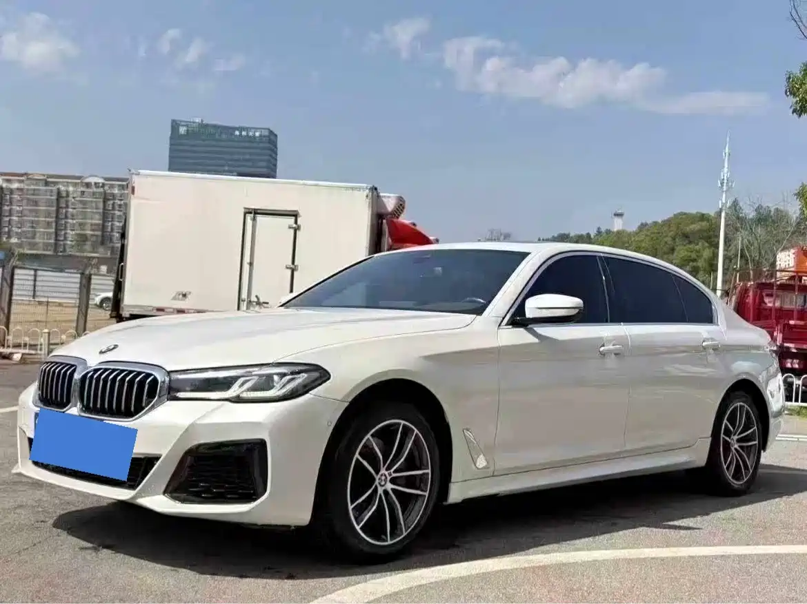 BMW 5 Series 2022 525Li M Sport Package