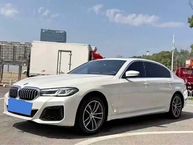 BMW 5 Series 2022 525Li M Sport Package
